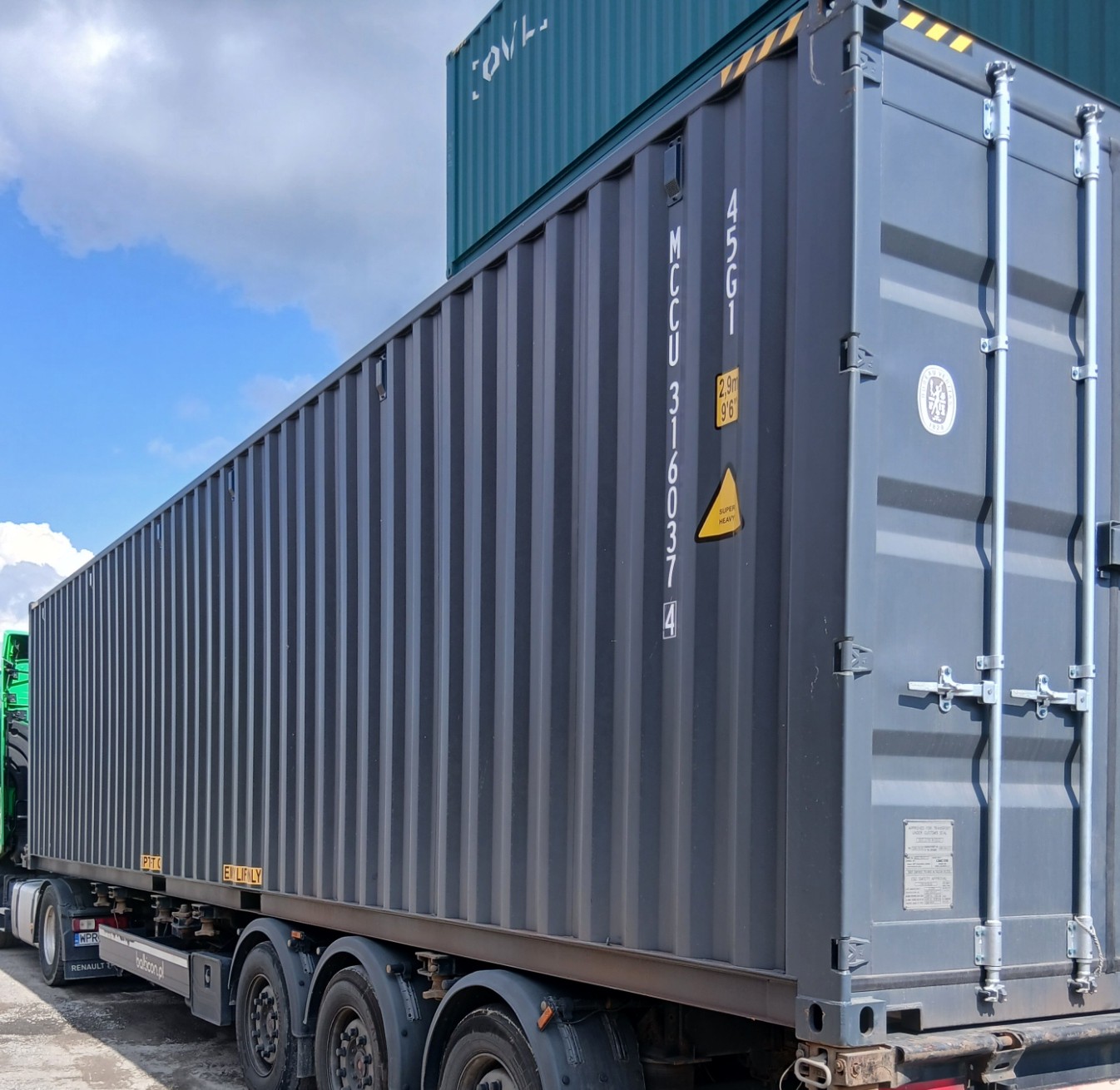 Kontener morski 12m (40'HC) MCCU3160374