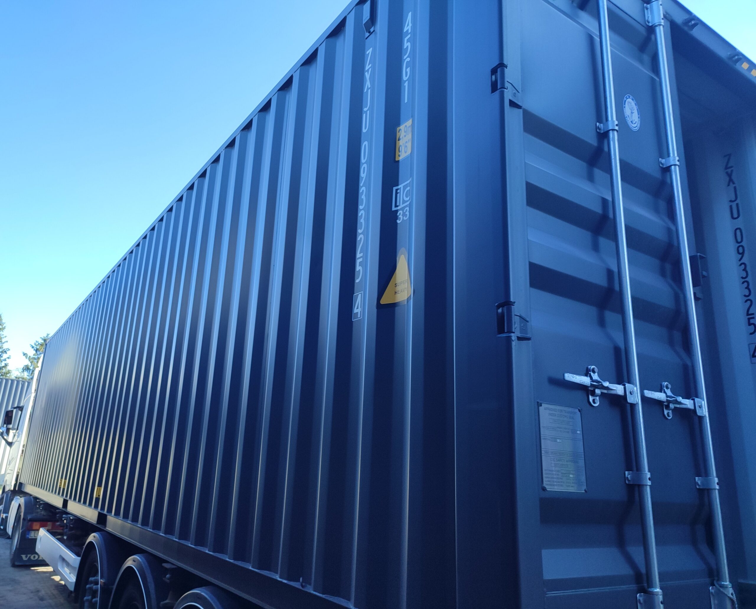 Kontener morski 12m (40'HC) ZXJU0933254
