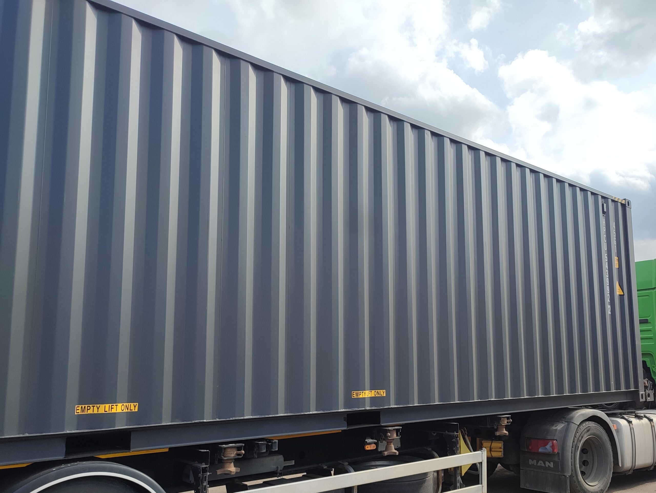 Shipping container 12m (40'HC) CIMU2255218 (Kopia) (Kopia) (Kopia) (Kopia) (Kopia) (Kopia) (Kopia) - Image 10