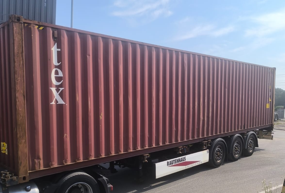 Kontener morski 12m (40'HC) TGHU6144471