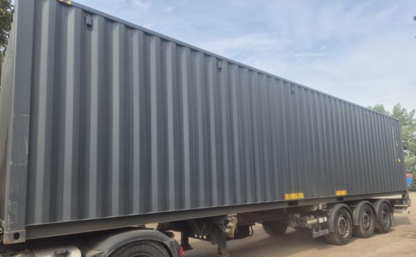 12m (40'HC) Kontener morski DMRU4010280